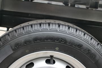 �ɵ��³� M1ϵ�� 1.2L 88���� ����/CNG 2.7��˫������΢��ͼƬ