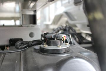 �ɵ��³� M1ϵ�� 1.2L 88���� ����/CNG 2.7��˫������΢��ͼƬ