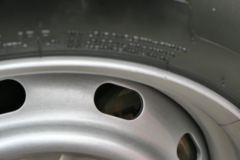 飞碟奥驰 M1系列 1.2L 88马力 汽油/CNG 2.7米双排栏板微卡(FD1037R13Q5-S1)
