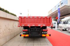 飞碟奥驰 D6系列 170马力 6X2 6.8米排半栏载货车