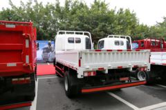 四川现代 瑞宇 130马力 3.8米排半栏板轻卡