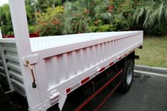 四川现代 瑞宇 130马力 3.8米排半栏板轻卡