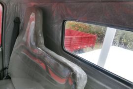 瑞宇&nbsp;载货车驾驶室                                               图片