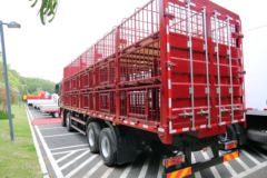 现代商用车 创虎XCIENT重卡 410马力 8X4 9.46米仓栅式载货车(CHM5310CCQKPQ77V)