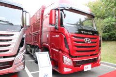 现代商用车 创虎XCIENT重卡 410马力 8X4 9.46米仓栅式载货车(CHM5310CCQKPQ77V)