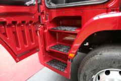 现代商用车 创虎XCIENT重卡 410马力 8X4 9.46米仓栅式载货车(CHM5310CCQKPQ77V)