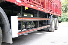 现代商用车 创虎XCIENT重卡 410马力 8X4 9.46米仓栅式载货车(CHM5310CCQKPQ77V)