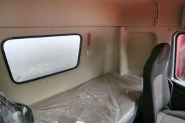 创虎XCIENT&nbsp;载货车驾驶室                                               图片