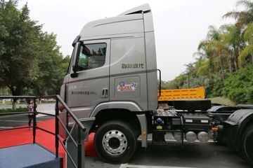 �ִ����ó� ����XCIENT�ؿ� 410���� 6X4ǣ����(Σ��Ʒ)(CHM4250KPQ49WXPV)ͼƬ