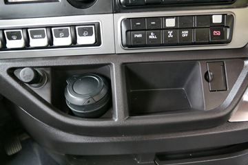 �ִ����ó� ����XCIENT�ؿ� 410���� 6X4ǣ����(Σ��Ʒ)(CHM4250KPQ49WXPV)ͼƬ