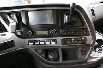 �ִ����ó� ����XCIENT�ؿ� 410���� 6X4ǣ����(Σ��Ʒ)(CHM4250KPQ49WXPV)ͼƬ