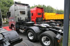 四川现代 创虎XCIENTP440重卡 440马力 6X4牵引车(提升桥)