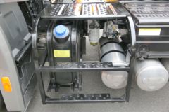 四川现代 创虎XCIENTP440重卡 440马力 6X4牵引车(提升桥)