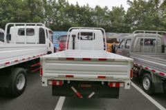 四川现代 瑞贝 113马力 2.6米双排栏板轻卡