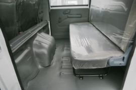 瑞贝&nbsp;载货车驾驶室                                               图片