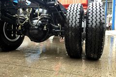 中国重汽HOWO 悍将 115马力 3800轴距载货车底盘(ZZ1107D3815D1)