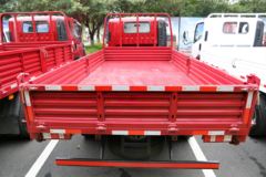 四川现代 瑞越轻卡 115马力 4.18米平板自卸车(玉柴)
