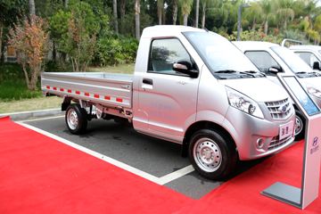 南骏汽车 瑞逸 1.3L 82马力 汽油 3米单排栏板微卡