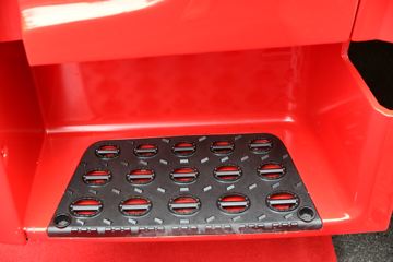 �Ĵ��ִ� �µ�800W�ؿ� 310���� 4X2ǣ����ͼƬ