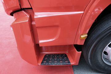 �Ĵ��ִ� �µ�800W�ؿ� 310���� 4X2ǣ����ͼƬ