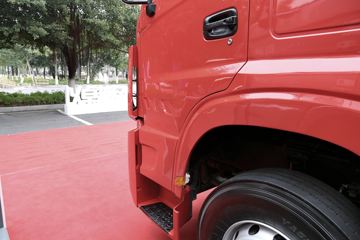 �Ĵ��ִ� �µ�800W�ؿ� 310���� 4X2ǣ����ͼƬ