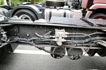 �Ĵ��ִ� �µ�800W�ؿ� 310���� 4X2ǣ����ͼƬ