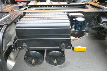 �Ĵ��ִ� �µ�800W�ؿ� 310���� 4X2ǣ����ͼƬ