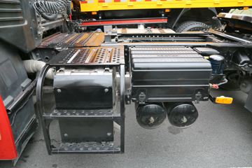 �Ĵ��ִ� �µ�800W�ؿ� 310���� 4X2ǣ����ͼƬ