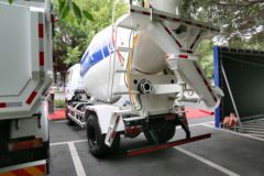 南骏汽车 瑞康 130马力 4X2 4方混凝土搅拌车