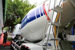 南骏汽车 瑞康 130马力 4X2 4方混凝土搅拌车