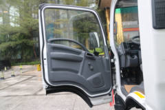 庆铃 五十铃700P 189马力 4X2 冷藏车(QL11009MARY)