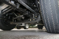 庆铃 五十铃ELF 98马力 4X2 冷藏车(QL10403HARY)