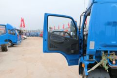 东风 凯普特E280 116马力 4.15米单排厢式轻卡底盘(DFA5040XXY11D2AC)