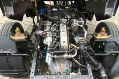 东风 凯普特E280 116马力 3300轴单排轻卡底盘(白色)(DFA1040SJ11D2)