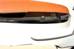 金杯 大海狮 2.4L 139马力 旗舰型 封闭厢式货车