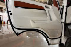 金杯 大海狮 2.4L 139马力 旗舰型 封闭厢式货车