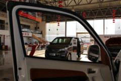 金杯 大海狮 2.4L 139马力 旗舰型 封闭厢式货车