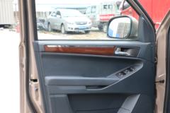 福田 拓陆者S 2.8L柴油 161马力 四驱 双排皮卡(香槟色)