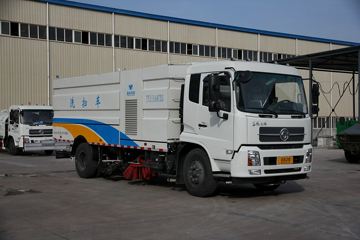 天锦底盘&nbsp;清洗车外观图片