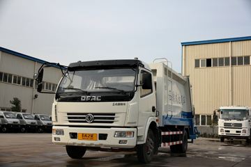 多利卡底盘&nbsp;垃圾运输车外观图片