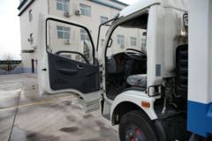 东风多利卡 124马力 4X2 垃圾压缩车(忠华通运牌)(TYJ5080ZYS)