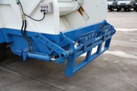 多利卡底盘&nbsp;垃圾运输车上装图片