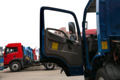 解放 虎V 95马力 3260轴距单排轻卡底盘(CA1047P40K50L1BE4A85)