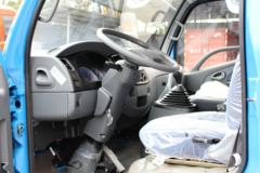 东风 多利卡D6 115马力 3300轴距单排轻卡底盘(DFA5040XXY11D2AC)