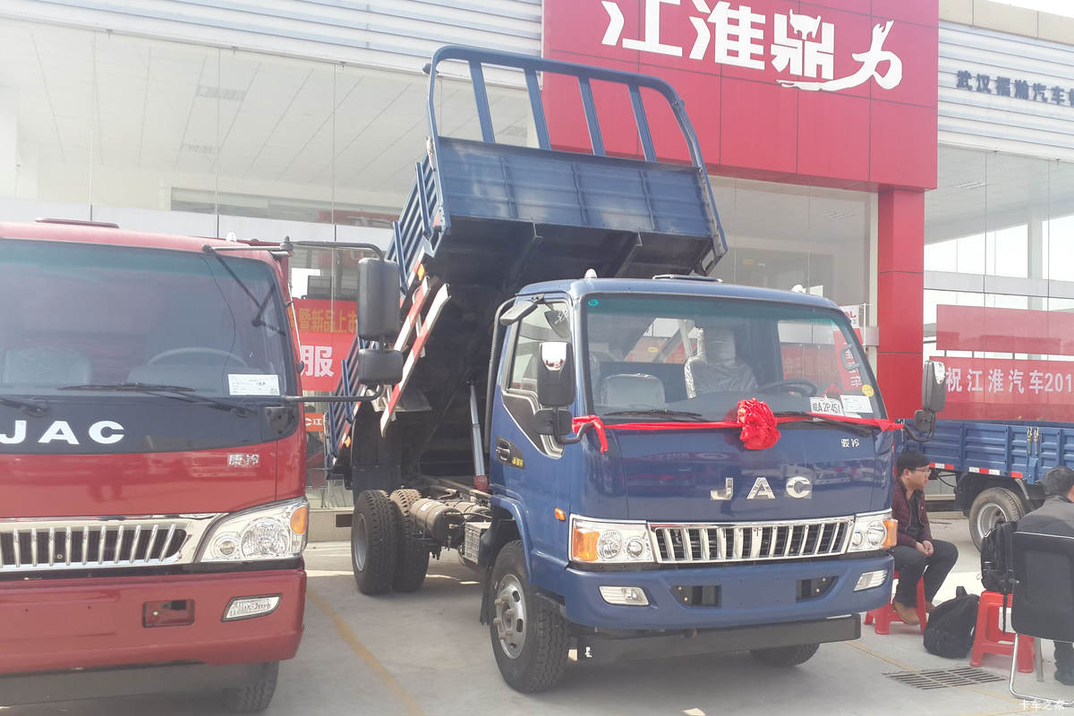 江淮 骏铃G 129马力 4X2 4.6米自卸车(E6A8T)
