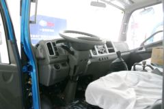 解放 J6F 宽体 124马力 3300轴距 4.21米单排轻卡底盘(CA5041XXYP40K2L1E4A84-3)