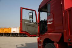 陕汽重卡 德龙新M3000 轻量化版 300马力 8X4 9.5米栏板载货车(SX1316GN456)