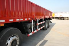陕汽重卡 德龙新M3000 轻量化版 300马力 8X4 9.5米栏板载货车(SX1316GN456)