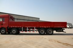 陕汽重卡 德龙新M3000 轻量化版 300马力 8X4 9.5米栏板载货车(SX1316GN456)