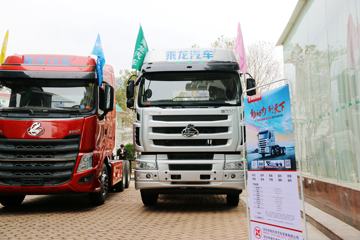 东风柳汽 乘龙M7重卡 高速版 460马力 6X4牵引车(潍柴)(LZ4251QDCA)